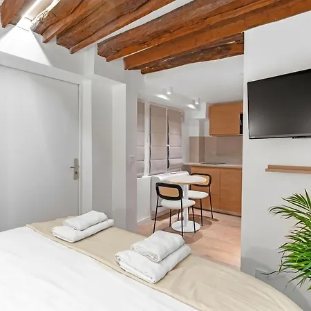 Apartmán Sublim Marais With Ac